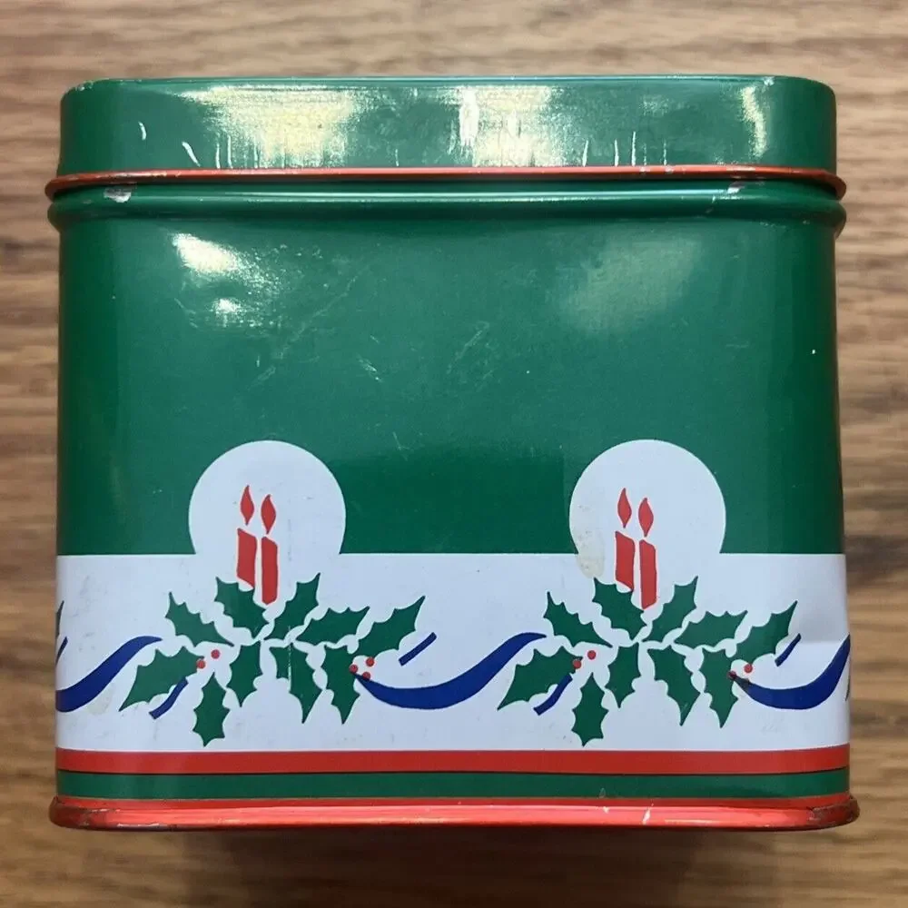 Vintage 1985 INTERPUR® Christmas Paper Coasters Doily Tin Container Box Candles